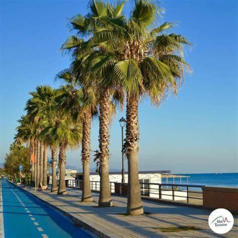 Incantevole Attico 1Minuto Dal Mare Wifi Netflix Terracina Esterno foto